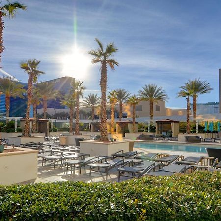 Mgm Signature-28-705 F1 Track & Strip View Balcony Las Vegas Exterior photo